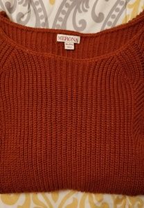 SOLD 🚨 Merona sweater